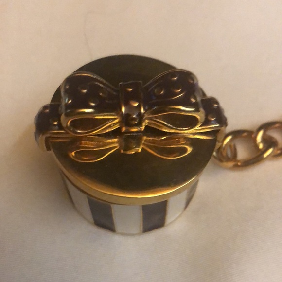 Henri Bendel key ring - Picture 7 of 7